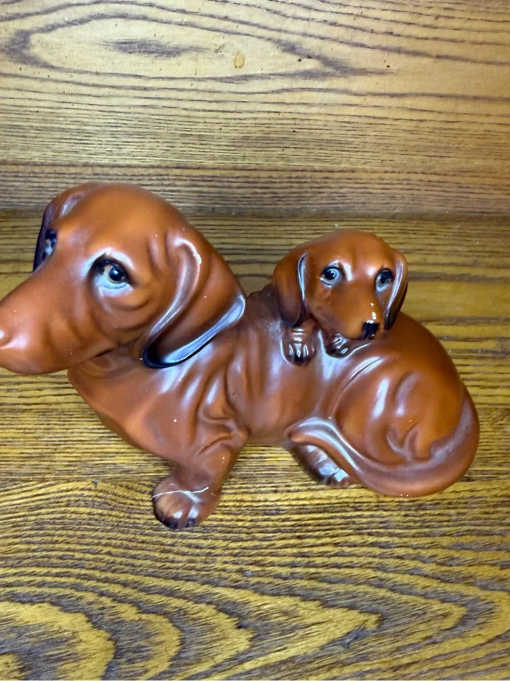Brown Dachshund Dog Figurine with Puppy — Decorative Pet Accent